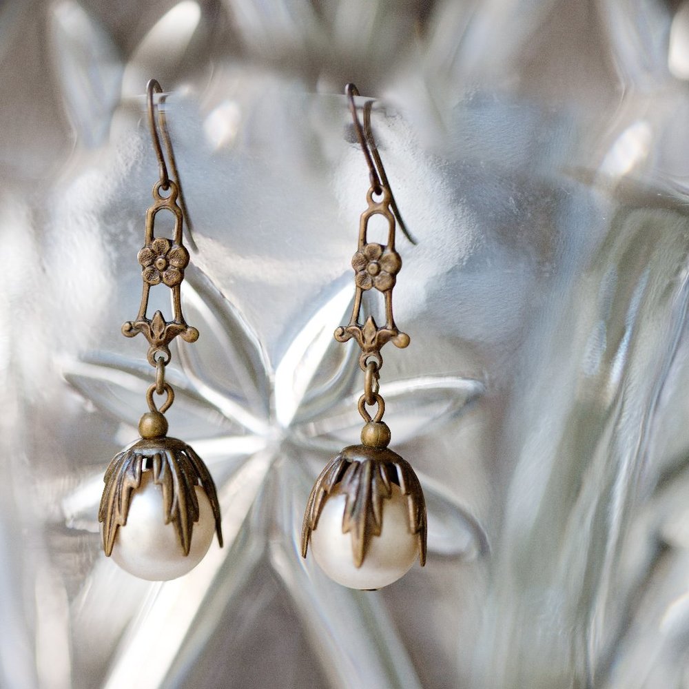 "Pearl" & "Gold" Leaf Dangle Earring 2" Long